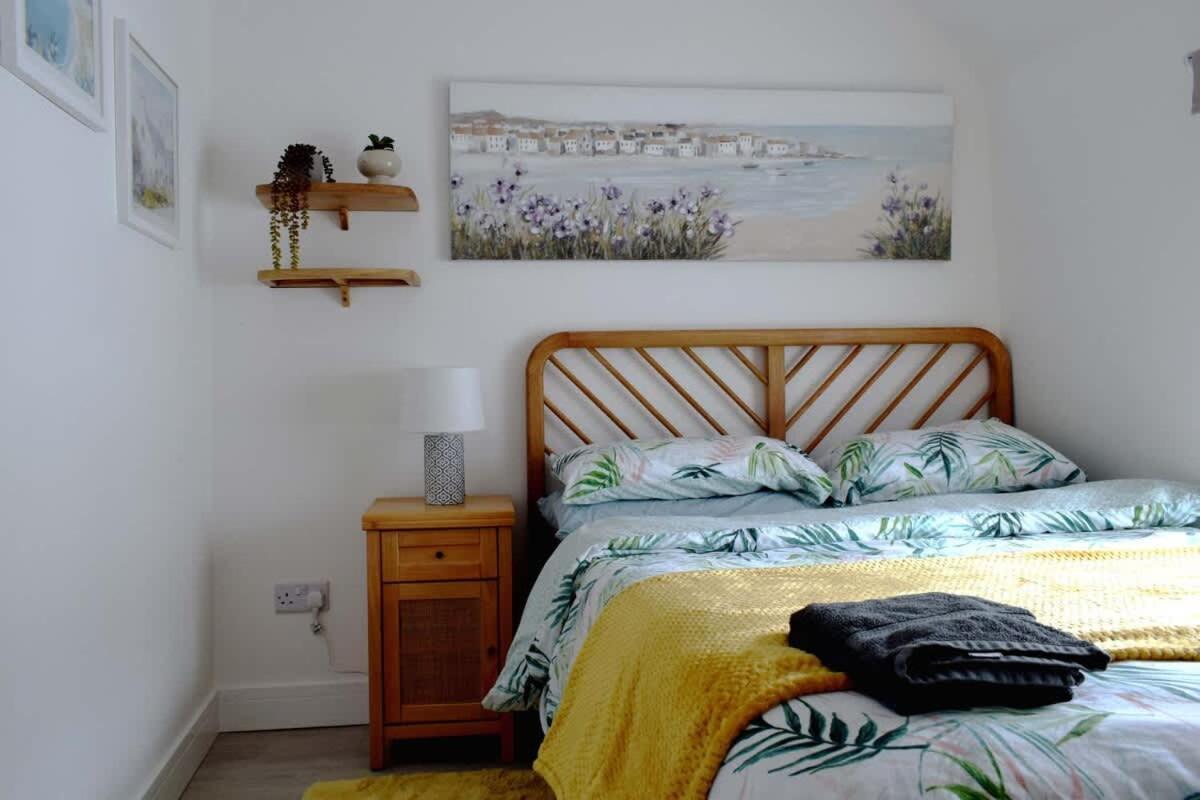 Breathtaking High Street Townhouse With Stunning Sea Views At 'The Old Fishermans Townhouse' Falmouth Exterior photo