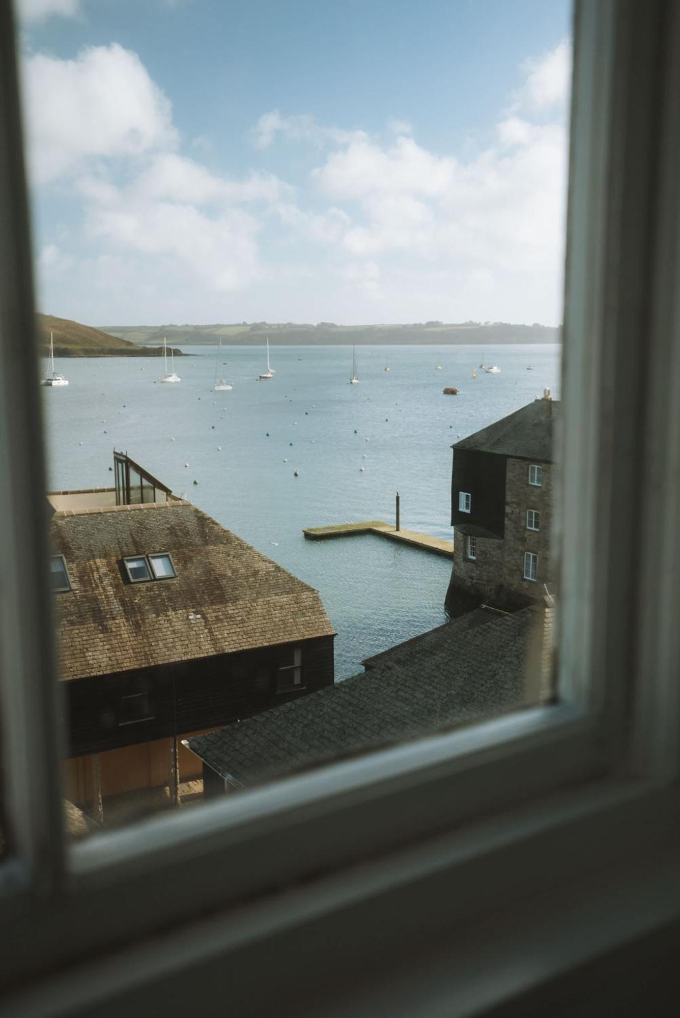 Breathtaking High Street Townhouse With Stunning Sea Views At 'The Old Fishermans Townhouse' Falmouth Exterior photo